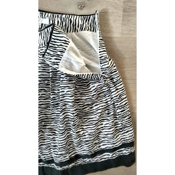 ANN TAYLOR LOFT Skirt size 4, Black/white Zebra - Picture 3 of 7
